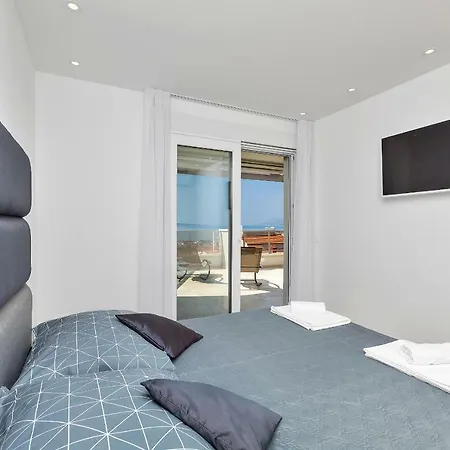 アパート Penthouse Bella Vista *