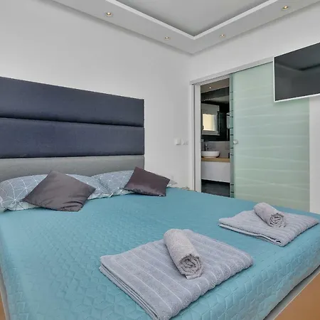 Penthouse Bella Vista アパート *