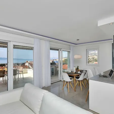 Penthouse Bella Vista アパート *